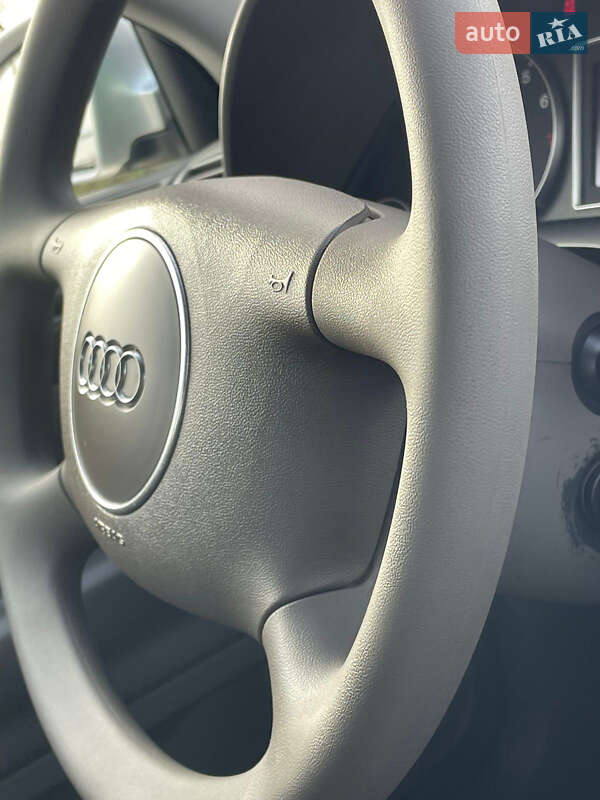 Седан Audi A4 2003 в Вінниці