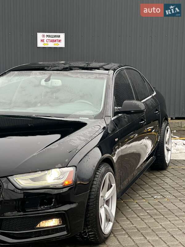 Седан Audi A4 2013 в Львове