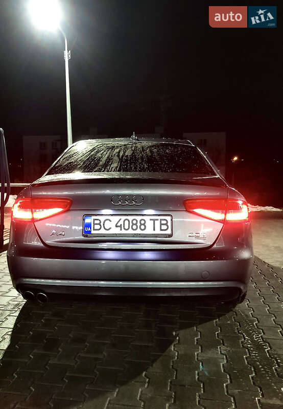 Седан Audi A4 2012 в Львові