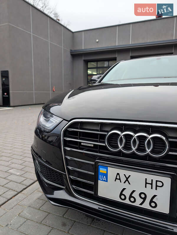 Седан Audi A4 2015 в Львове