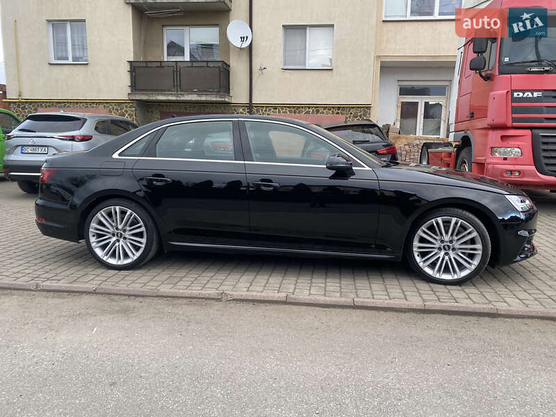 Седан Audi A4 2017 в Самборі