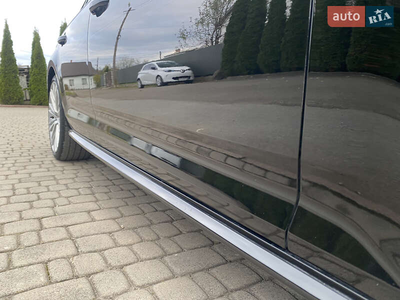 Седан Audi A4 2017 в Самборі