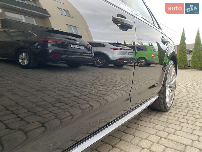 Седан Audi A4 2017 в Самборі