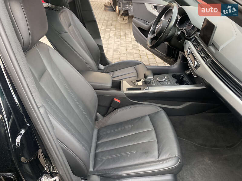 Седан Audi A4 2017 в Самборі