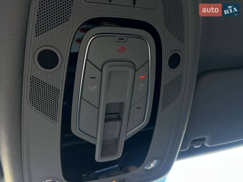 Седан Audi A4 2016 в Івано-Франківську