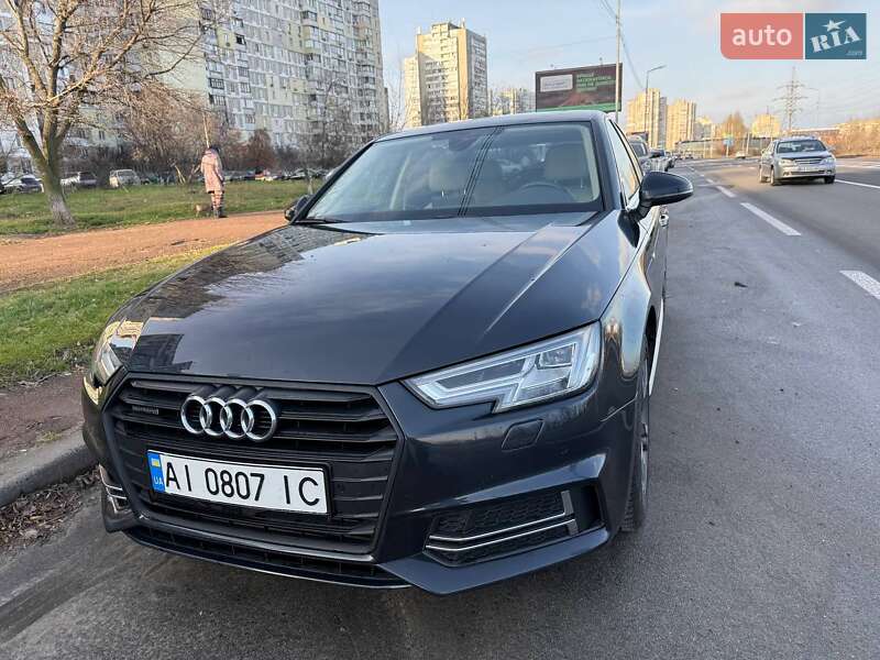 Седан Audi A4 2017 в Киеве
