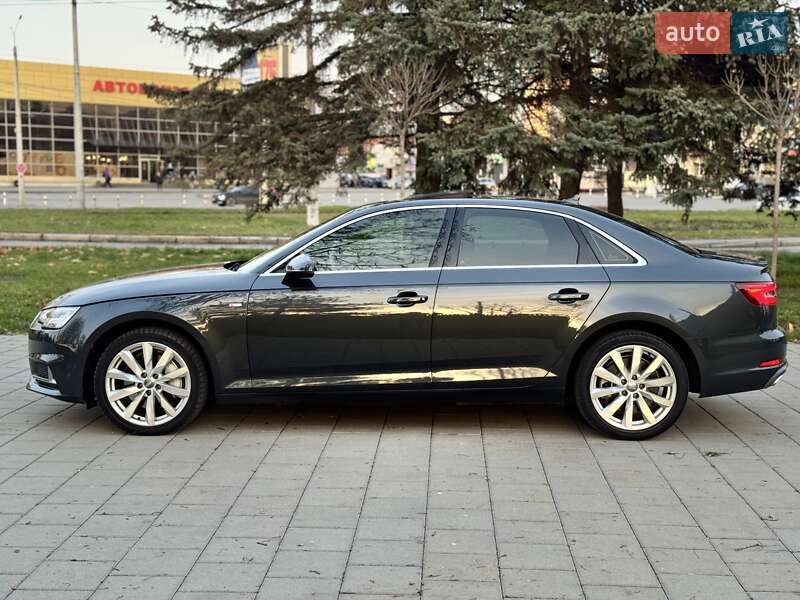 Седан Audi A4 2019 в Виннице