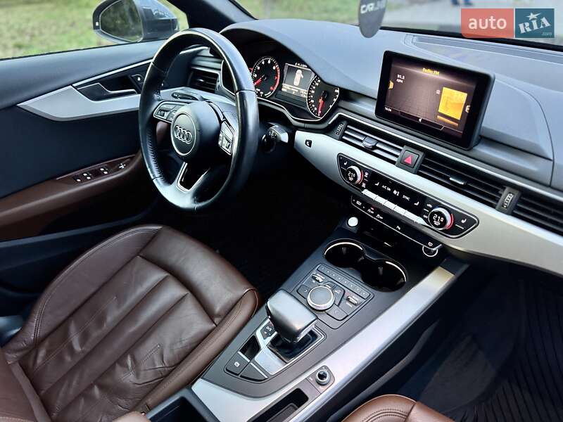 Седан Audi A4 2019 в Виннице