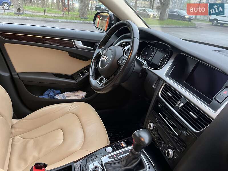 Седан Audi A4 2015 в Черкасах