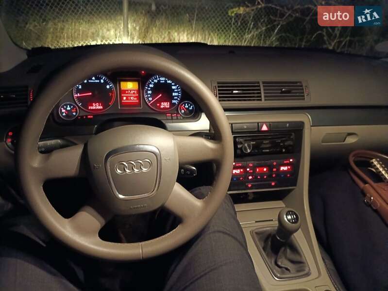 Седан Audi A4 2005 в Луцьку