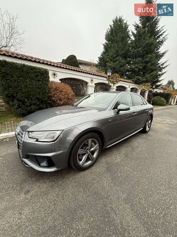Седан Audi A4 2018 в Києві