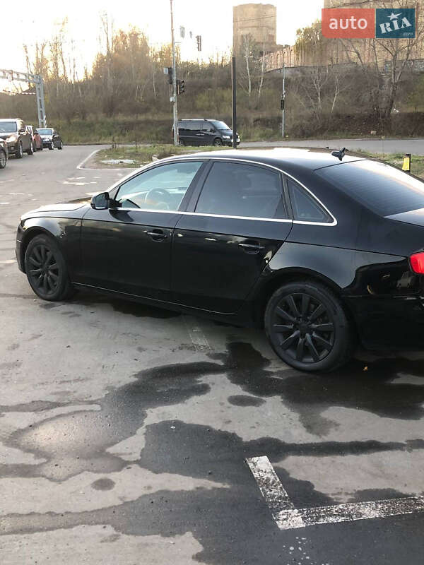 Седан Audi A4 2011 в Киеве