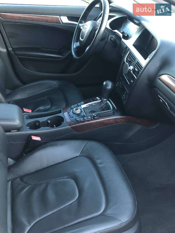 Седан Audi A4 2011 в Киеве
