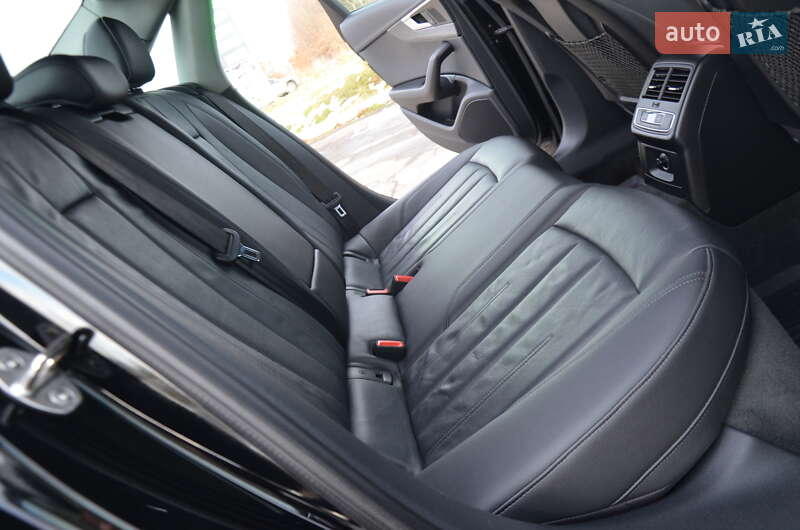 Седан Audi A4 2017 в Дрогобыче