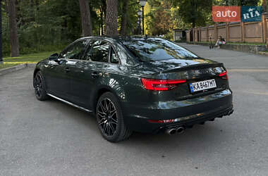 Седан Audi A4 2016 в Киеве
