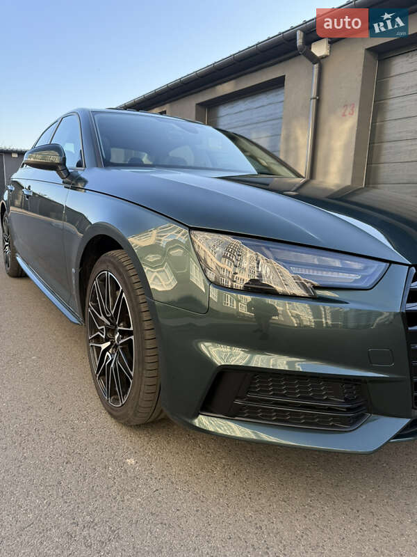 Седан Audi A4 2016 в Киеве