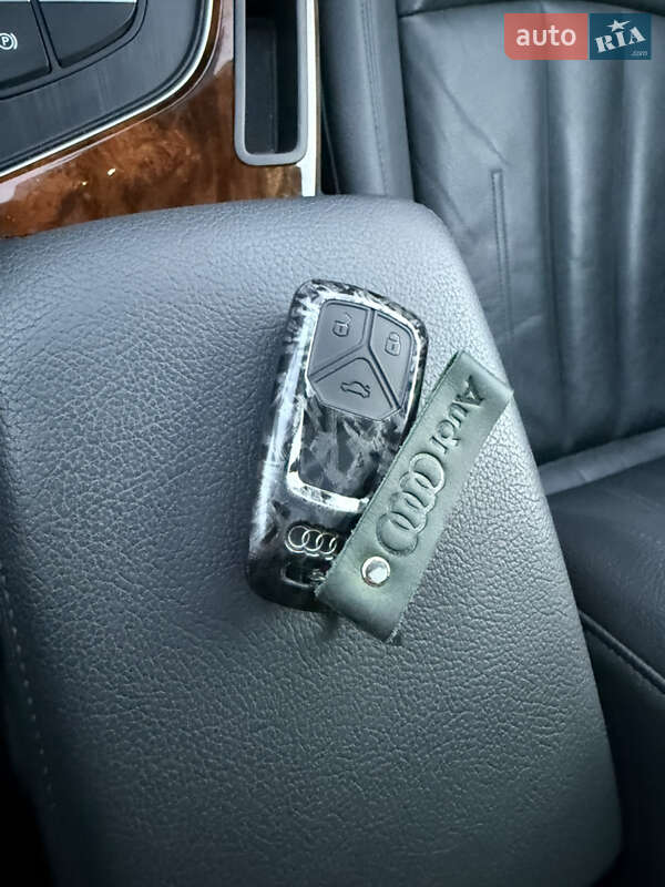 Седан Audi A4 2016 в Киеве