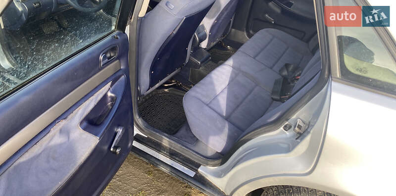 Седан Audi A4 1999 в Львові