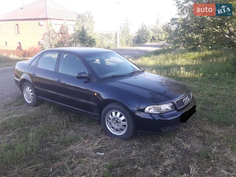 Седан Audi A4 1999 в Измаиле