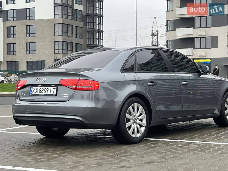 Седан Audi A4 2013 в Києві