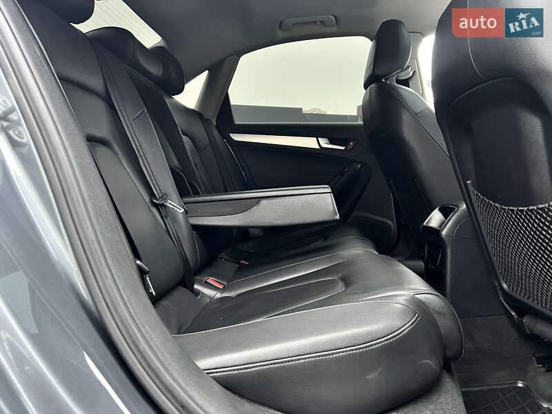 Седан Audi A4 2013 в Києві