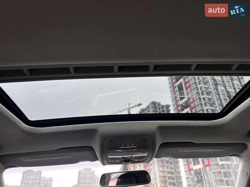 Седан Audi A4 2013 в Києві