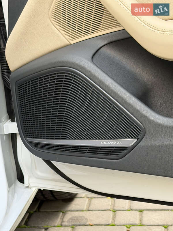 Седан Audi A4 2019 в Одессе