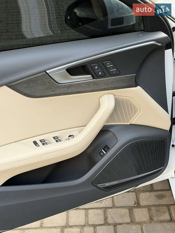 Седан Audi A4 2019 в Одессе