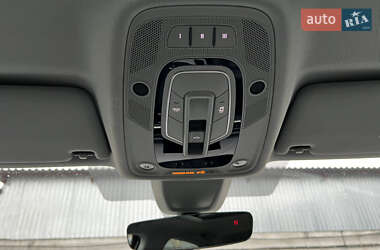 Седан Audi A4 2016 в Киеве