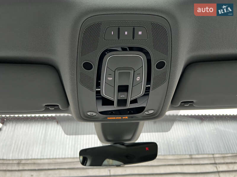 Седан Audi A4 2016 в Киеве