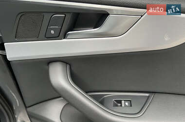 Седан Audi A4 2016 в Киеве