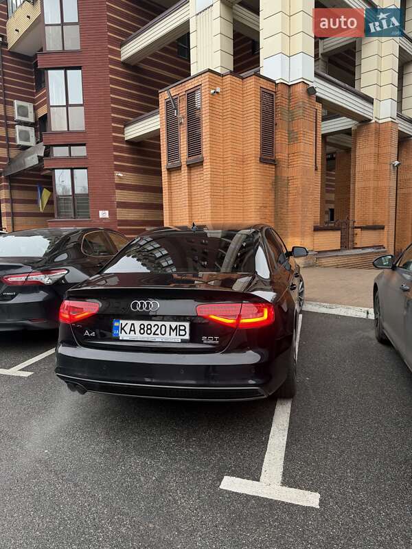Седан Audi A4 2015 в Киеве