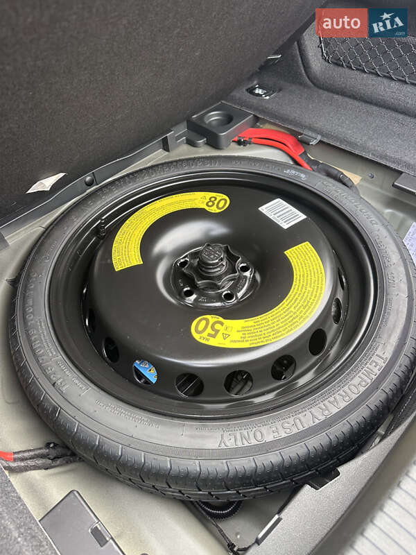 Седан Audi A4 2023 в Киеве