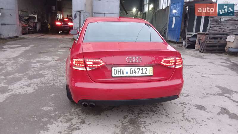 Седан Audi A4 2012 в Тернополе