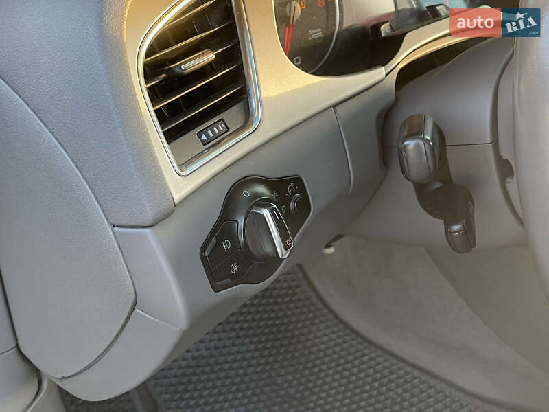 Седан Audi A4 2010 в Каменском