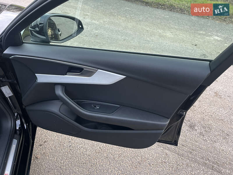 Универсал Audi A4 2016 в Дунаевцах