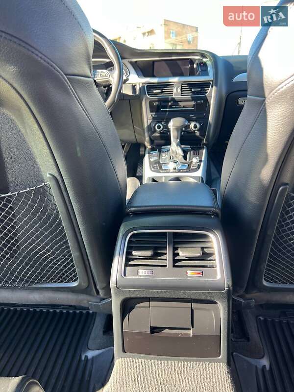 Седан Audi A4 2015 в Одесі