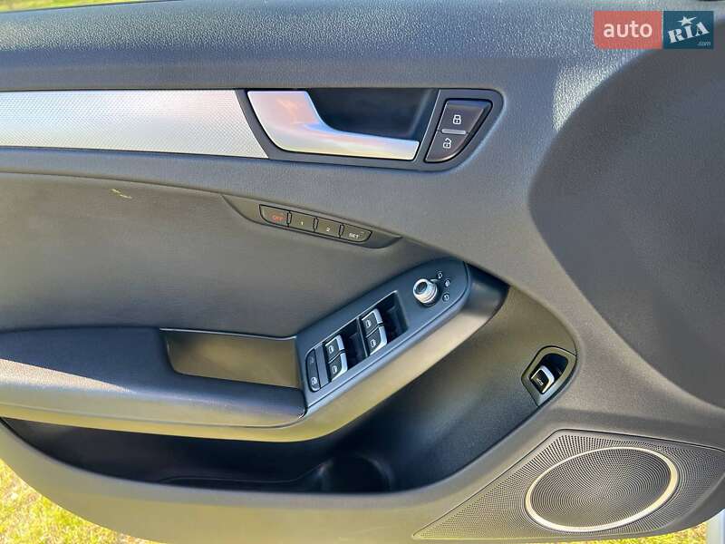 Седан Audi A4 2015 в Одесі