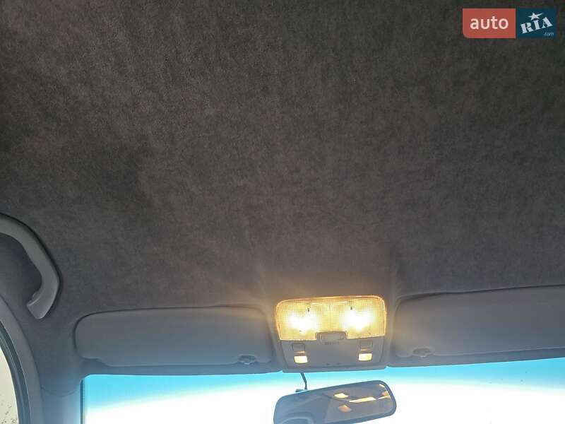 Седан Audi A4 2000 в Чернівцях