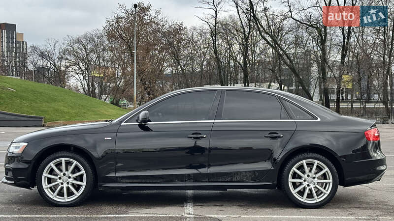 Седан Audi A4 2014 в Киеве