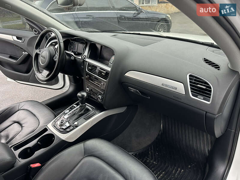 Седан Audi A4 2015 в Виннице