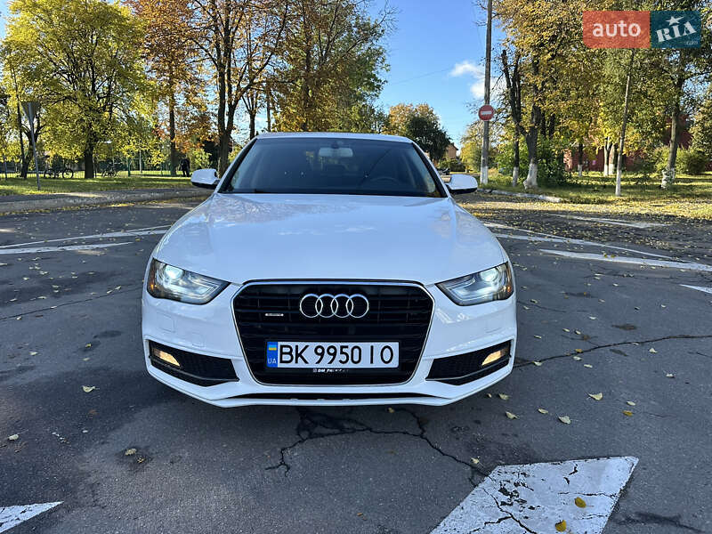 Седан Audi A4 2015 в Виннице