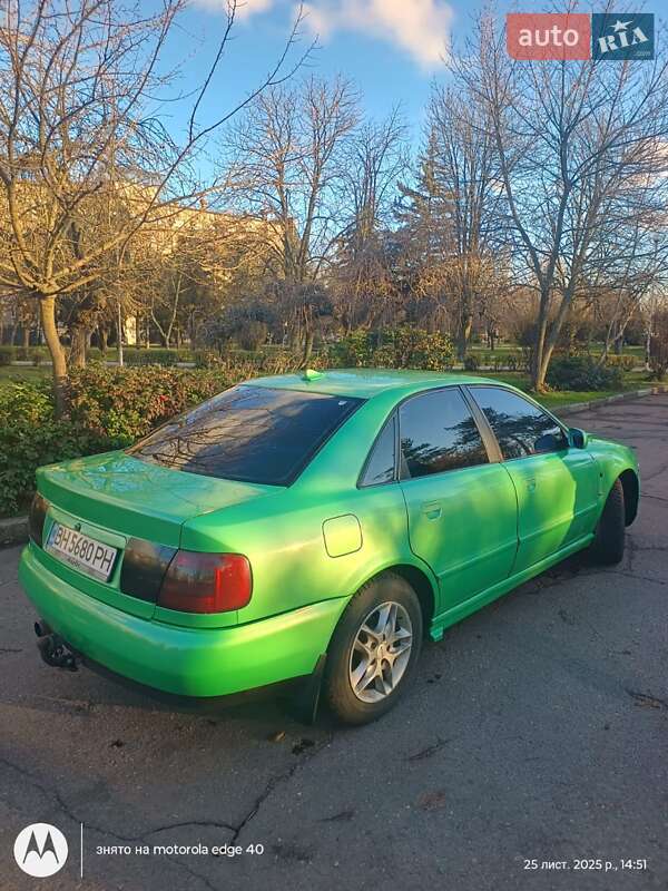 Седан Audi A4 1997 в Никополе