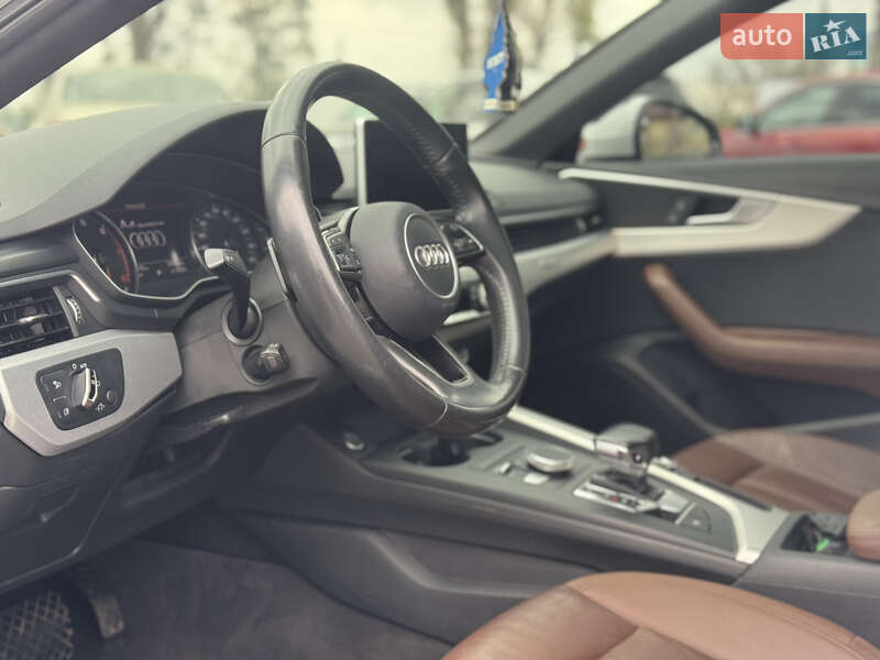 Седан Audi A4 2016 в Хмельницком