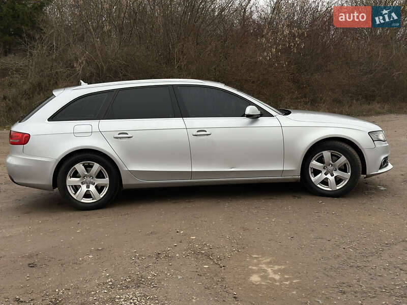 Универсал Audi A4 2011 в Зборове