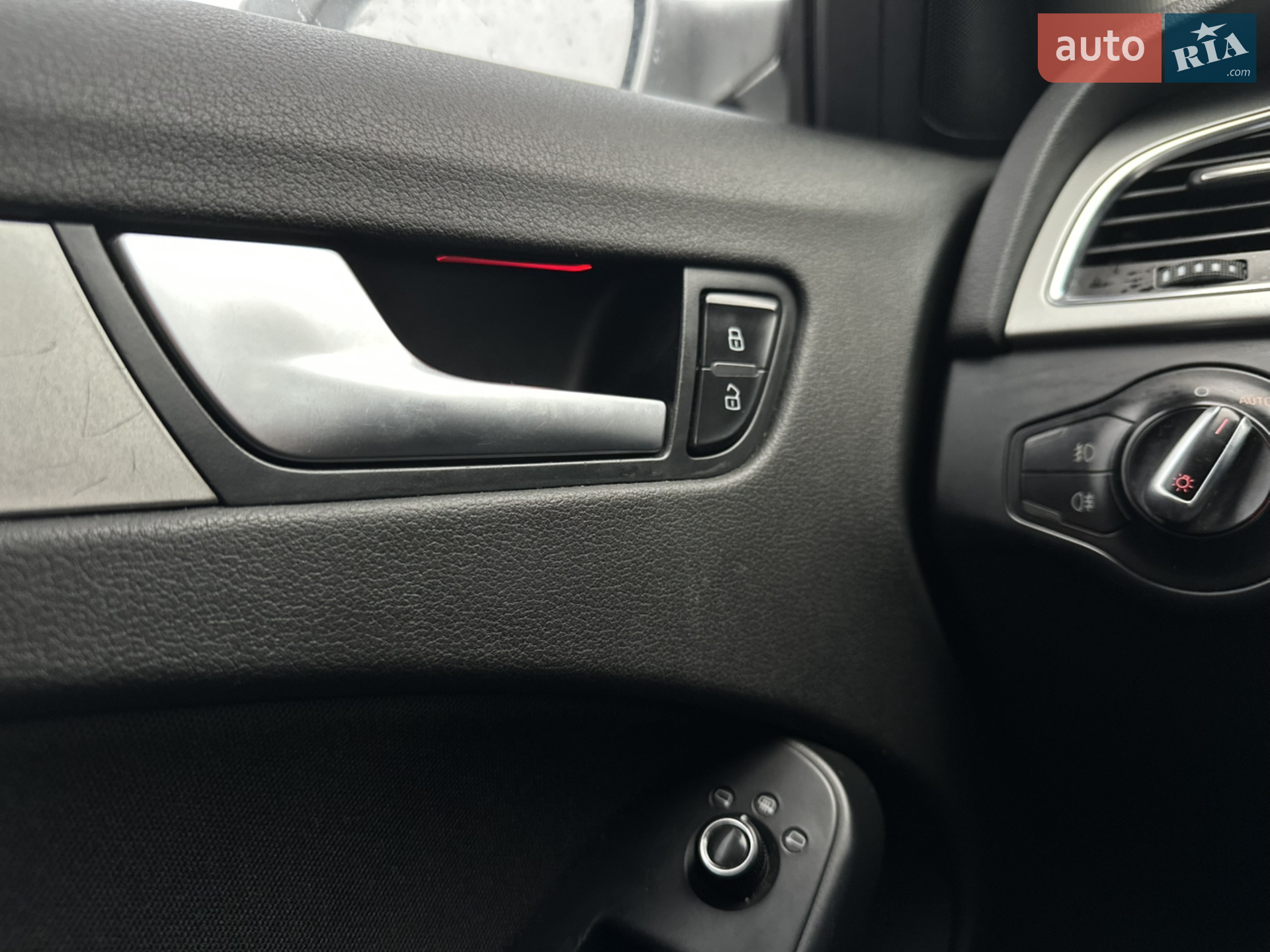 2011 Audi A4 - мініатюра 42