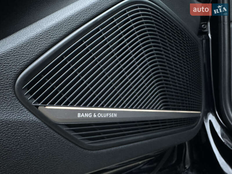 Седан Audi A4 2018 в Мукачево