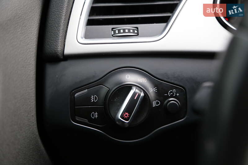 Седан Audi A4 2013 в Києві