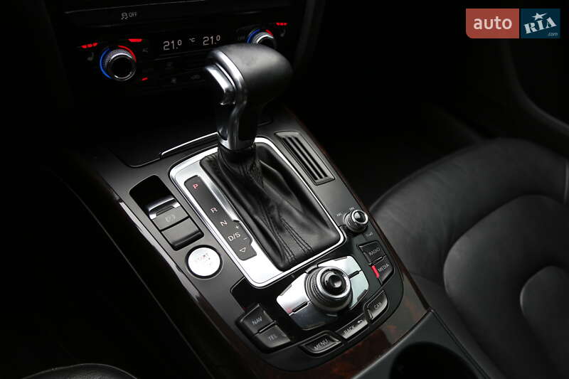 Седан Audi A4 2013 в Києві