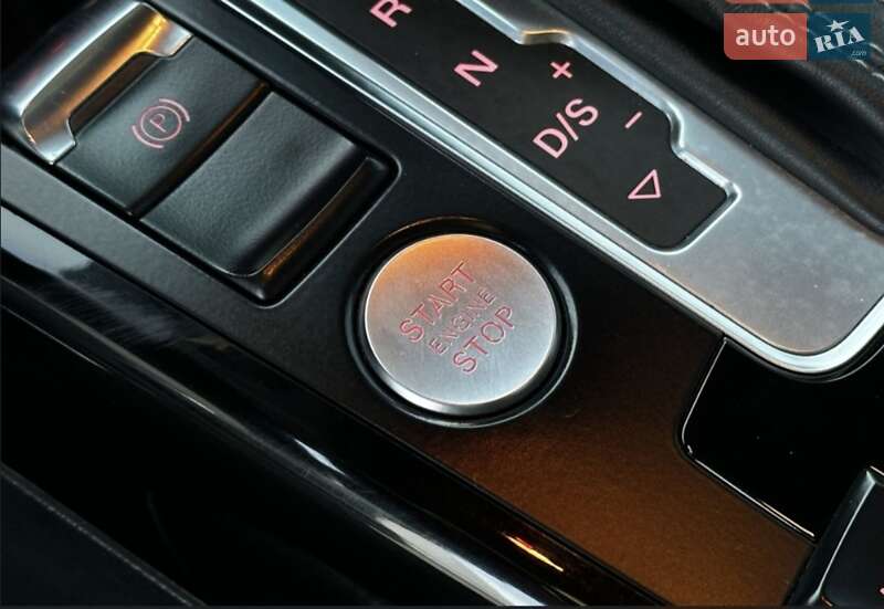 Седан Audi A4 2015 в Нових Санжарах